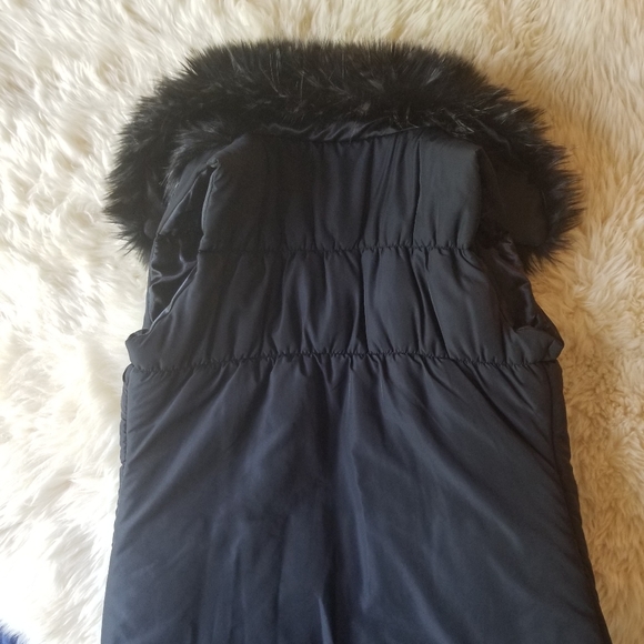 Quilted vest - Picture 3 of 7